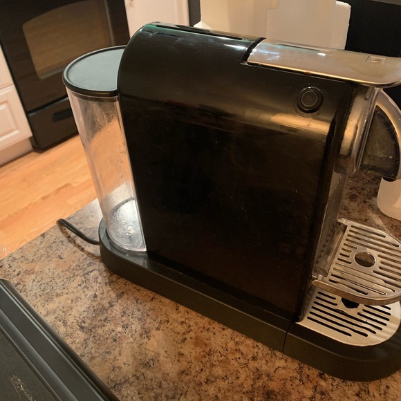 CitiZ Nespresso Limousine Black Espresso Machine - Picture 2 of 11